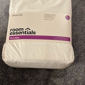 Room Essentials White Sheet Set Soft and Versatile
